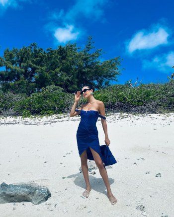 شاهد .. ياسمينا زيتون تسحر العيون بإطلالتها في جزيرة موريشيوس