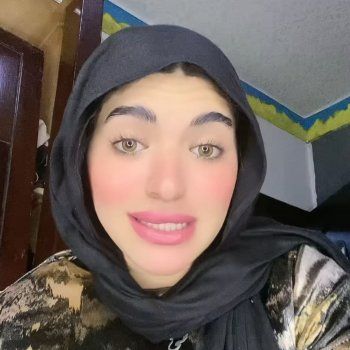 شاهد .. ليلى أحمد زاهر متهمة بتقليد هذه البلوغر في "أعلى نسبة مشاهدة".. فكيف ردت؟
