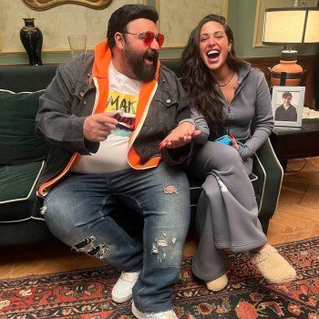 شاهد .. بالصورة- آية سماحة مع شيكو من كواليس مسلسل "خالد نور وولده نور خالد"