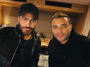 شاهد .. بالصورة- تامر حسني برفقة رامي صبري: الصداقة دي مکملة طول العمر