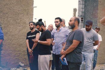 شاهد .. كريم عبد النعيم يتحدث عن تجربته في "خيوط المعازيب": لأول مرة الديكور يكون من الطوب والأسمنت