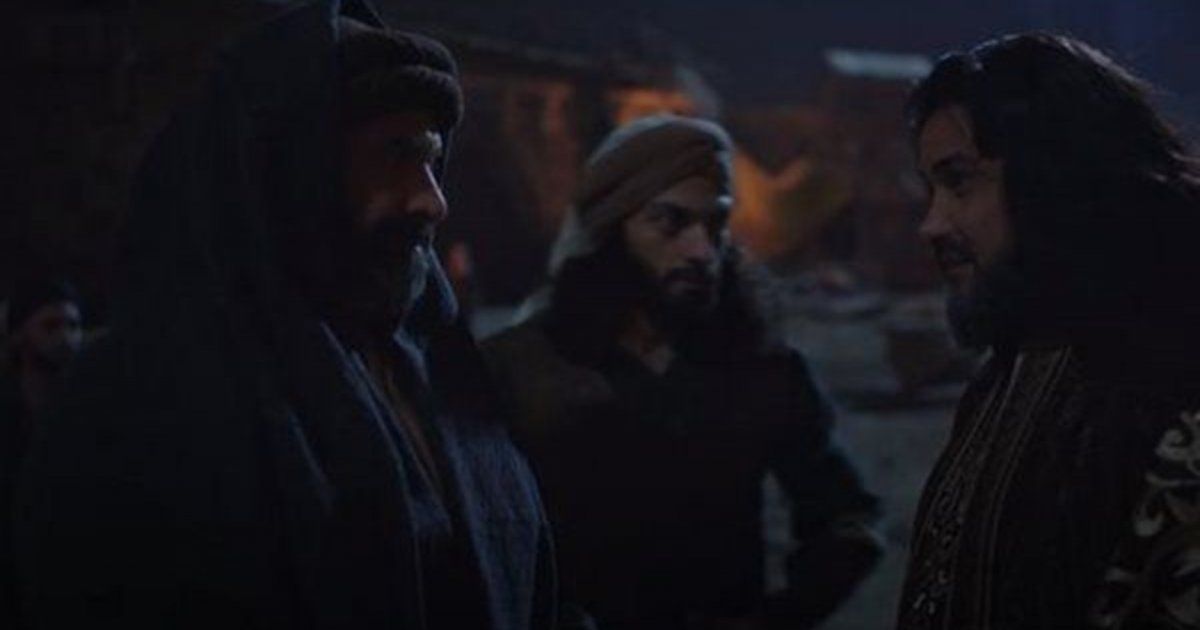 شاهد .. بعد "الباشا تلميذ".. "الحشاشين" يجمع كريم عبد العزيز ومحمد رجب بفيديو طريف