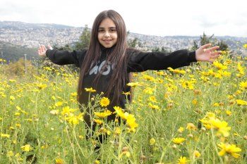 شاهد .. يارا داموني تطرح أغنية خاصة بعيد الأم