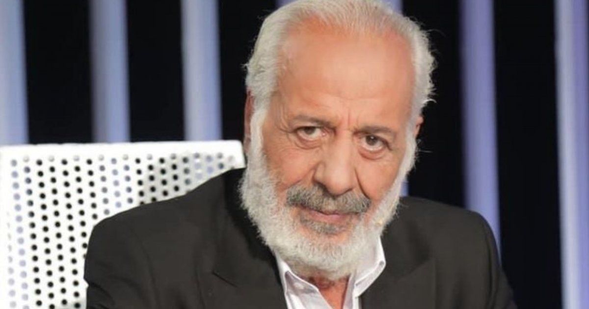 شاهد .. أيمن زيدان في صورة نادرة مع والدته وهكذا عبر لها عن محبته