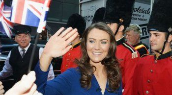 شاهد .. شبيهة كيت ميدلتون ترد على شائعات تنكرها بفيديو أميرة ويلز