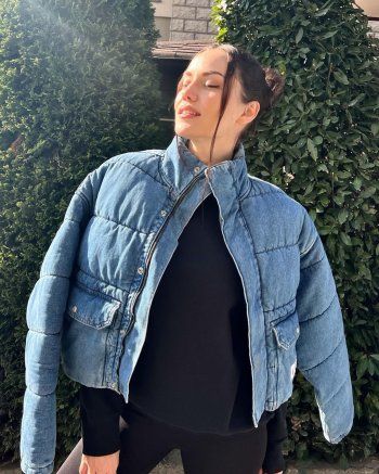 شاهد .. فهرية أفجين وبوراك أوزجيفيت يشتريان منزل جديد فاخر بسعر خيالي... إليكم كم بلغ