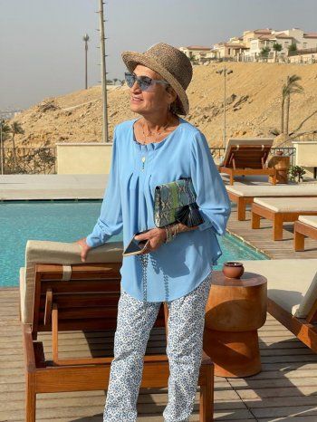 شاهد .. أصالة تعايد والدتها بعيد الأم.. ومجموعة صور مميزة لهما سوياً