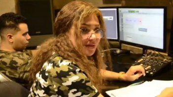 شاهد .. لقاء سويدان تتحول إلى مخرجة للمرة الأولى-بالصور