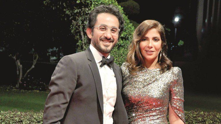 منى ذكي تكشف سر «القبلات اليومية» مع أحمد حلمي