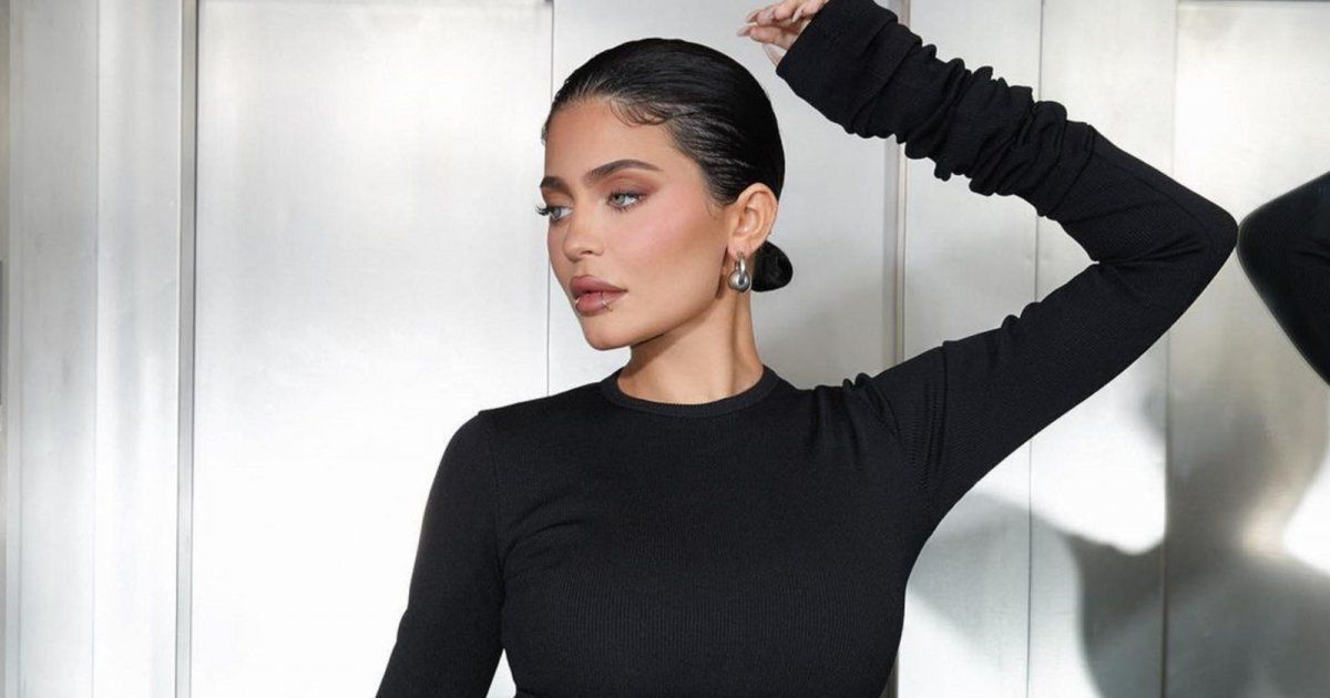 شاهد .. خزانة أحذية كايلي جينر تلفت الأنظار.. كمية هائلة وماركات عالمية- بالفيديو