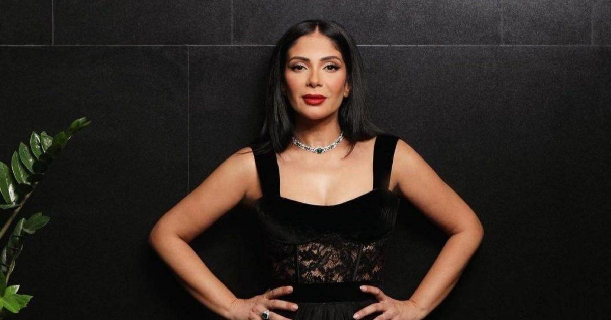 شاهد .. منى زكي عن سبب إستمرار زواجها من أحمد حلمي: "منبوس بعض كل يوم"!