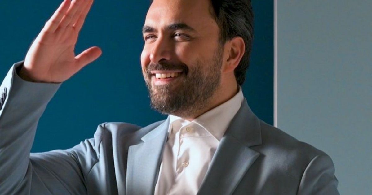 شاهد .. ظهور نادر لوالدة نادر الأتات.. هل تشبهه؟