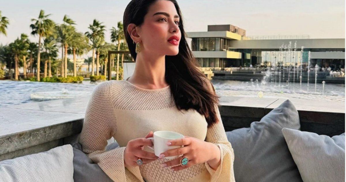 شاهد .. بالصور- روان بن حسين تبهر المتابعين بالذهبي الأنيق