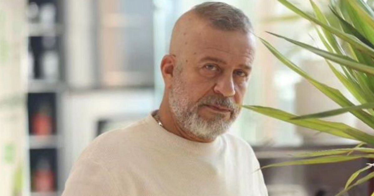 شاهد .. من كواليس "بقينا إتنين"..شريف منير يطل مع رانيا يوسف ويحمس الجمهور قبل بداية العرض