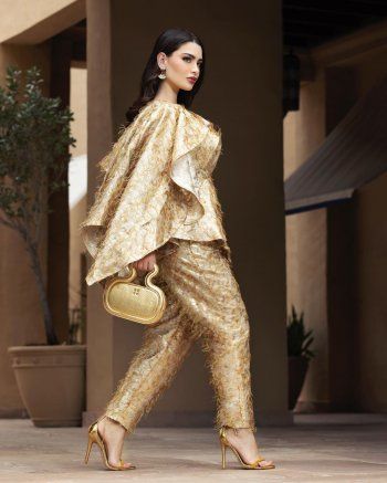 شاهد .. بالصور- روان بن حسين تبهر المتابعين بالذهبي الأنيق