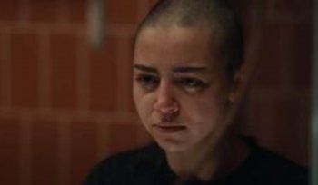 شاهد .. هذا ما قالته إلهام شاهين عن أداء إبنة شقيقتها بعد حلاقة شعرها في "إمبراطورية ميم"