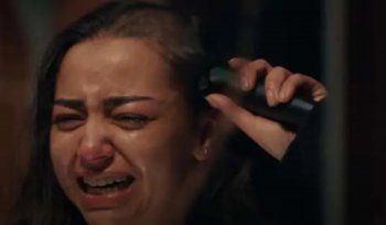 شاهد .. هذا ما قالته إلهام شاهين عن أداء إبنة شقيقتها بعد حلاقة شعرها في "إمبراطورية ميم"