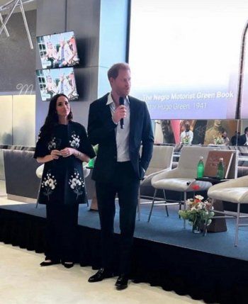 شاهد .. ميغان ماركل بالأسود وبتصميم كاجوال لافت للأنظار