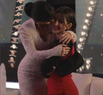 شاهد .. من أحد مشاهد "ع أمل"..ماريلين نعمان تطل إلى جانب ماغي بو غصن و تعلق بهذه الكلمات