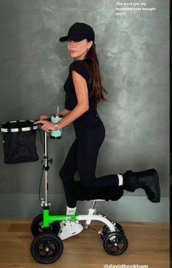 شاهد .. بالصورة- بعد كسر قدمها.. ديفيد بيكهام يقدم لزوجته هدية مميزة