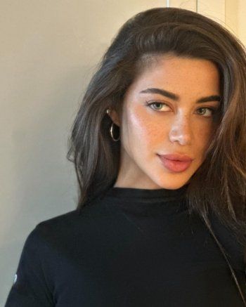 شاهد .. بالصور- يارا السكري تستعرض أنوثتها و جمالها بإطلالة كاجوال مميزة