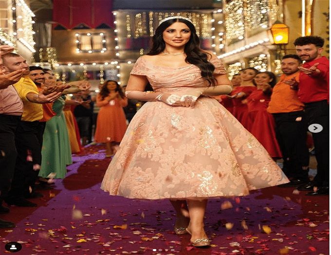 أميرة من ديزني .. اتفرج درة تُبهر متابعيها بظهور غير متوقع