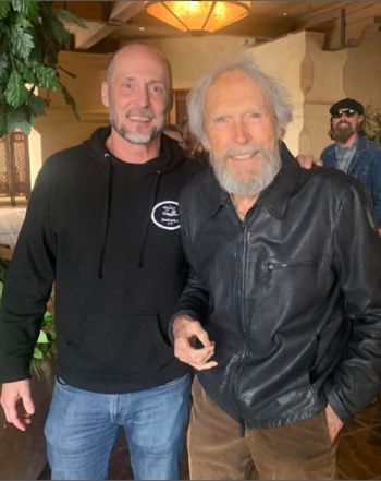 شاهد .. أحد ظهور لـ كلينت إيستوود - بالصورة