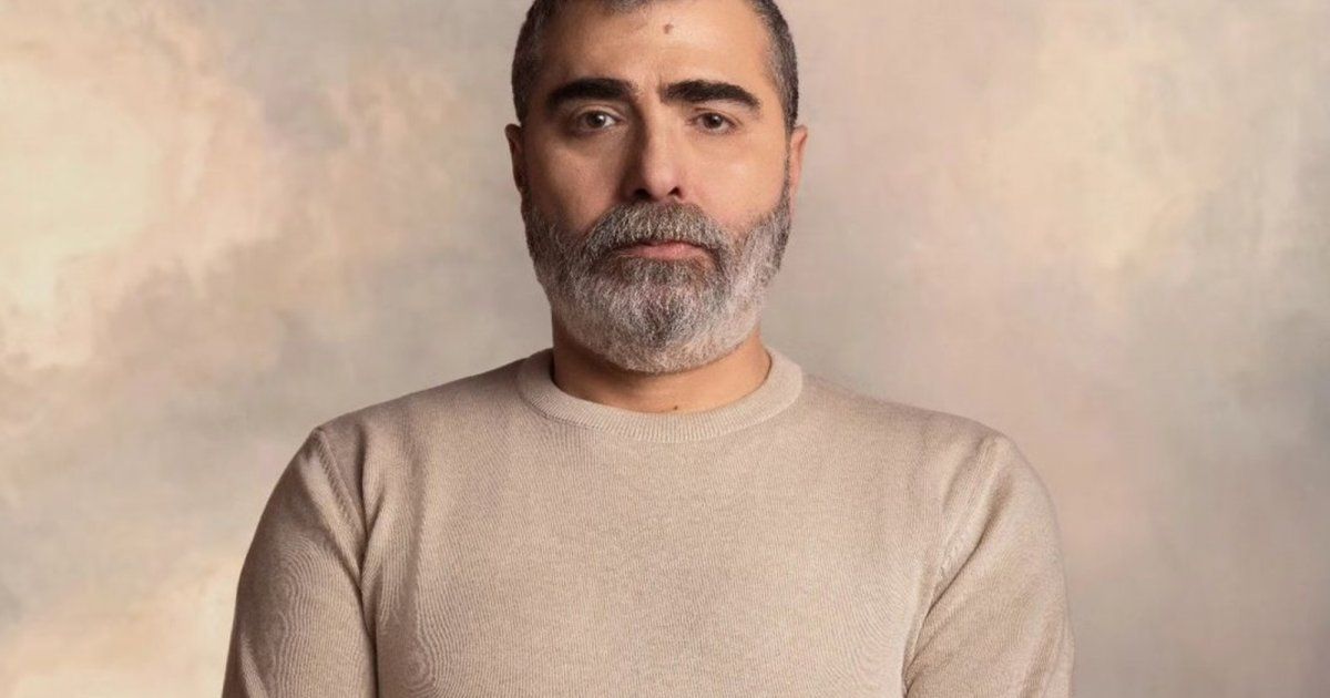 شاهد .. عمار شلق يقف عابساً بين زوجتيه وهكذا علقت إلسا زغيب