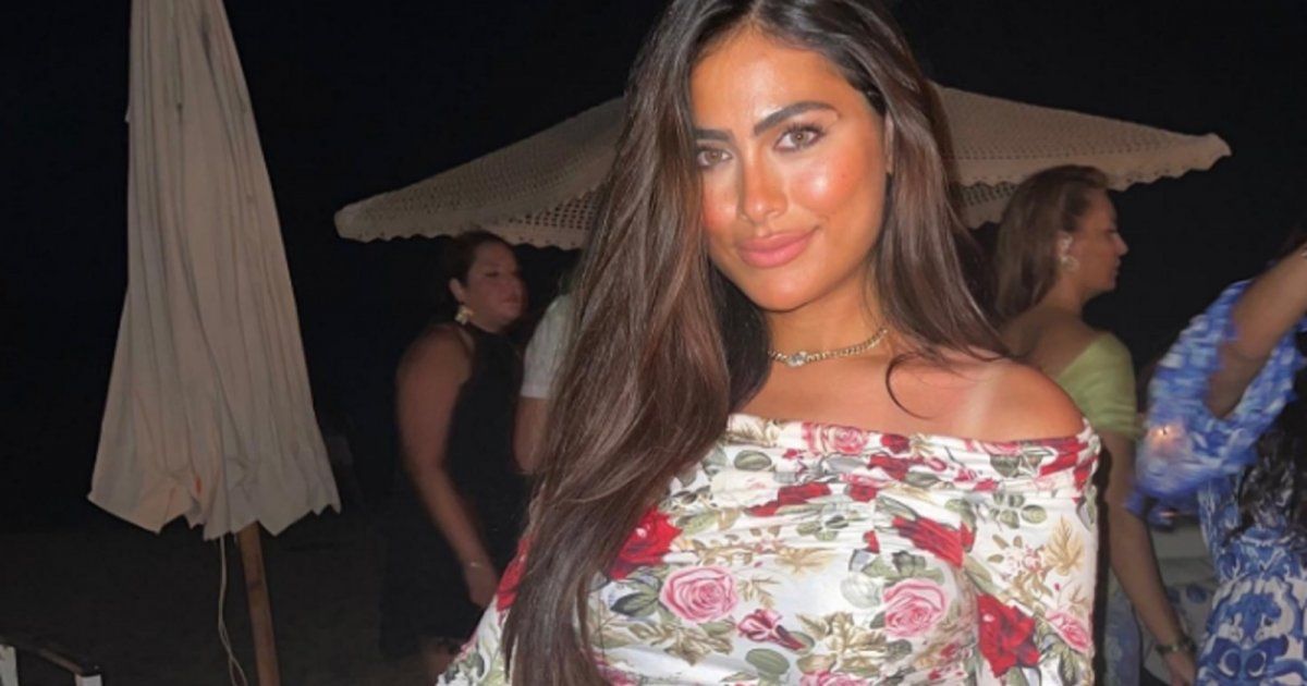 شاهد .. بالصور- هاجر أحمد تستعرض أنوثتها بلوك كاجوال رائع و جمالها يبهر العيون