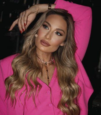 شاهد .. بلوك شيك مميز..ميرفا قاضي تسحر الجمهور بإطلالتها الأخيرة