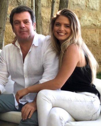 شاهد .. بالصورة - والدة كريستينا زوجة إيلي صعب جونيور في صباها .. وجمالها حديث المتابعين