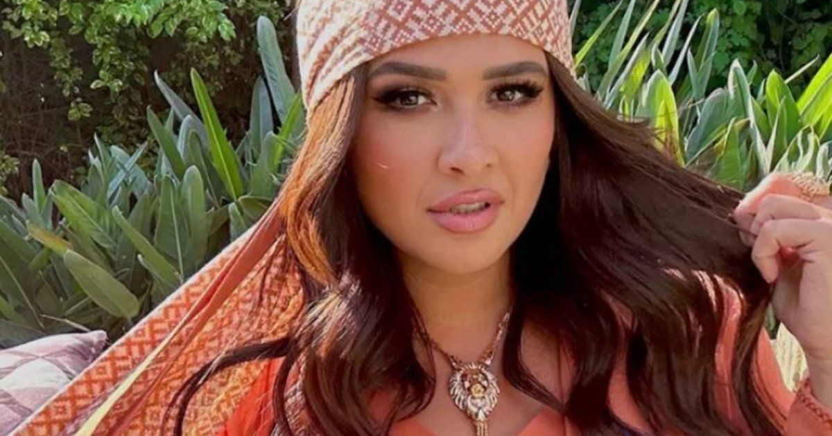 شاهد .. فيديو يرصد ردة فعل ياسمين عبد العزيز عند رؤيتها أحمد العوضي بعد الطلاق