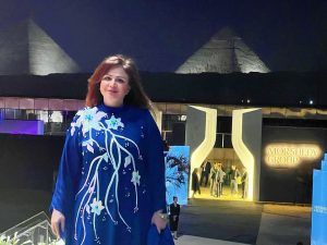 من أمام الأهرامات .. اتفرج كيف ظهرت إلهام شاهين في رمضان