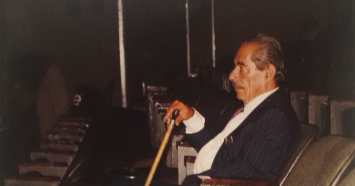 شاهد .. "قندلفت يصعد إلى السماء" في مسرح مونو تكريماً لـ ريمون جبارة .. وتستمر حتى هذا الموعد