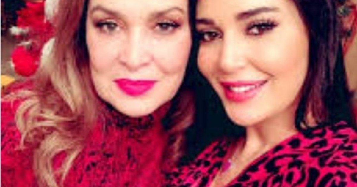 شاهد .. هذه تفاصيل دفن وعزاء والدة سيرين عبد النور