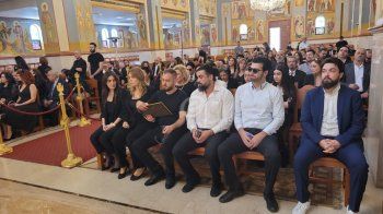 شاهد .. وصول ماجدة الرومي وورد الخال لتأدية واجب العزاء بوالدة سيرين عبد النور - بالفيديو والصور