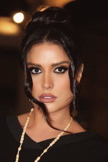 شاهد .. خاص - آن ماري سلامة تكشف عما طلبه منها رشيد عساف وسلوم حداد .. وهل يزعجها التطرق الدائم إلى موضوع الإغتصاب ؟