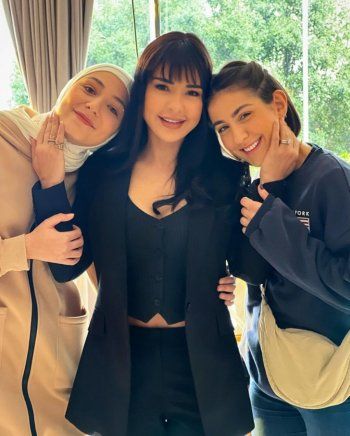 شاهد .. بالصورة- "بناتي كل حياتي"..ماغي بو غصن تطل إلى جانب ماريلين نعمان و جوي حلاق من كواليس "ع أمل"