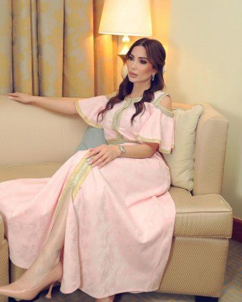 شاهد .. نسرين طافش تحبس الأنفاس بأحدث إطلالة لها بالقفطان المغربي - بالصور