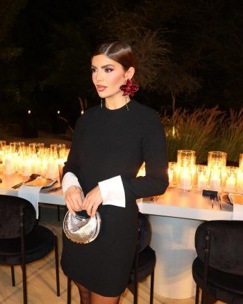 شاهد .. بفستان أسود ضيق..أصالة كامل تستعرض جمالها و أنوثتها بلوك رائع