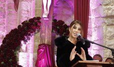 شاهد .. مزار سيدة لبنان في حاريصا يضاء باللون الأزرق