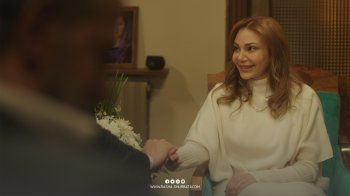 شاهد .. رشا شربتجي تمتدح نادين تحسين بك وتصفها بالفراشة-بالصور