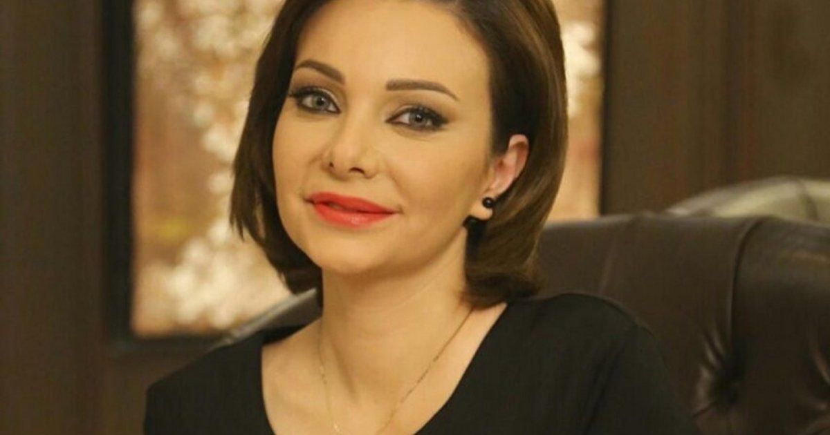 شاهد .. رشا شربتجي تمتدح نادين تحسين بك وتصفها بالفراشة-بالصور