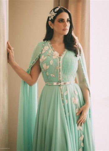 شاهد .. بالصور- درة التونسية بقفطان مغربي أنيق يسحر العيون