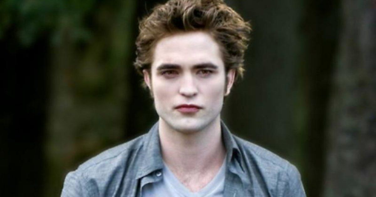 شاهد .. خطيبة بطل "توايلايت" روبرت باتينسون تستسقبل مولودهما الأول