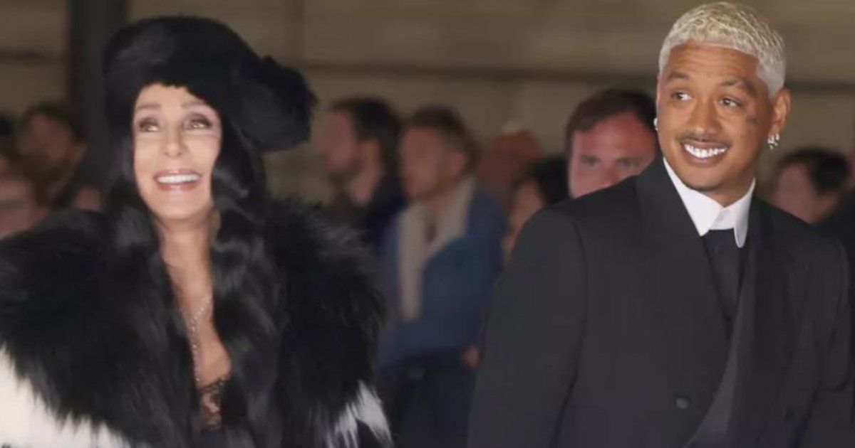 شاهد .. فارق العمر بين شير وحبيبها ألكسندر إدواردز سيـ ـصدمكم!!