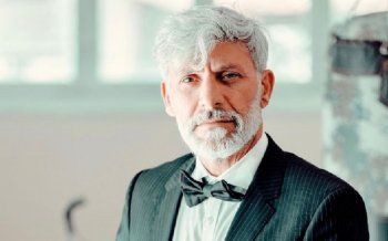 شاهد .. خاص - هذا ما قاله شربل زيادة عن فيلم " المزرعة " وهكذا وصف علاقته بزملائه في مسلسل " الخائن "