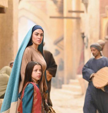 شاهد .. بالصور- بعد الإنتهاء من تصوير "الحشاشين"..ميرنا نور الدين في رسالة شكر إلى طاقم العمل