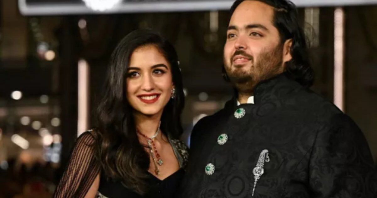 شاهد .. إبن أغنى رجل بالعالم يثير الجدل بموكب حافل من سيارات الأمن في دبي خلال تسوقه