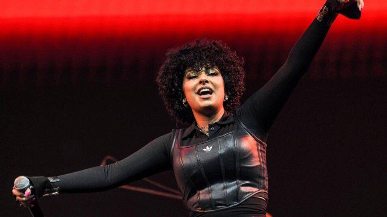 بنات مصر يزاحمن الشباب على مسارح «الراب»